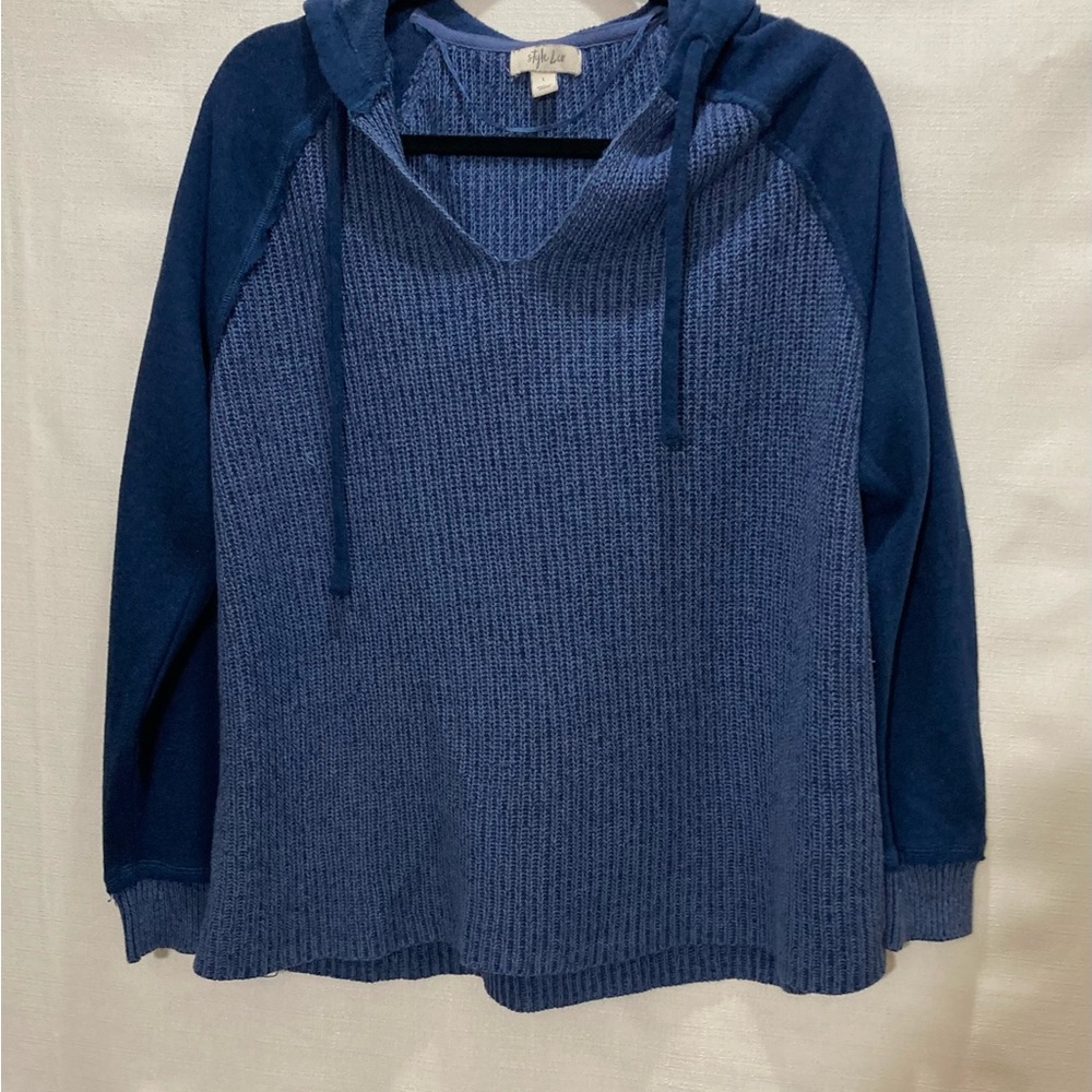 Ladies hooded pullover sweater